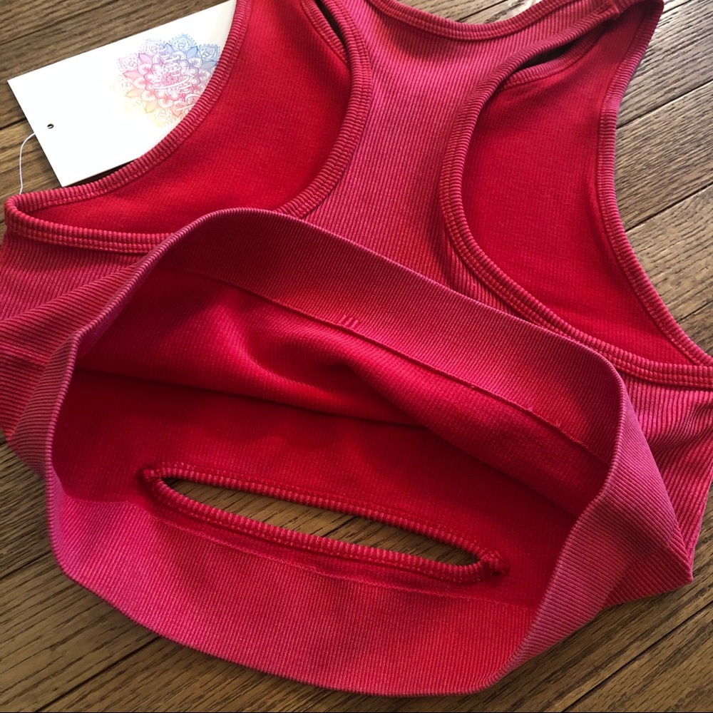 Bella Movement Beyond the Gym Slimming Fit Crop Top Size Large - Picture 6 of 6